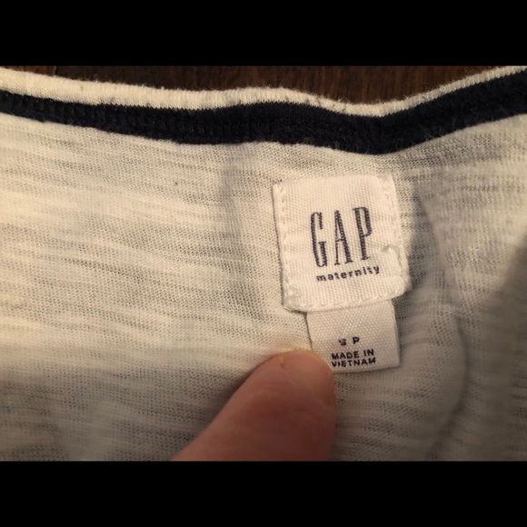 Gap maternity nursing top - Picture 4 of 5